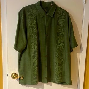 Tommy Bahama 100% silk men’s short sleeve green shirt